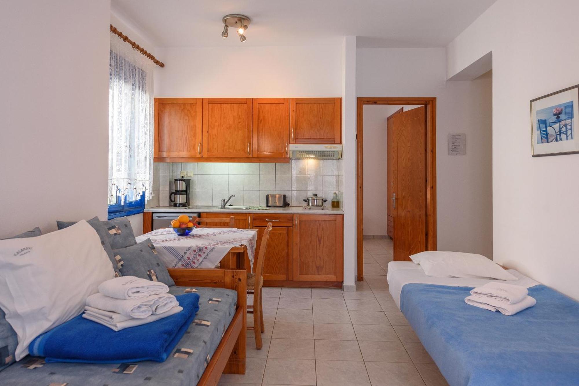 Finikas Studios & Apartments - Kalamaki Holidays Eksteriør billede
