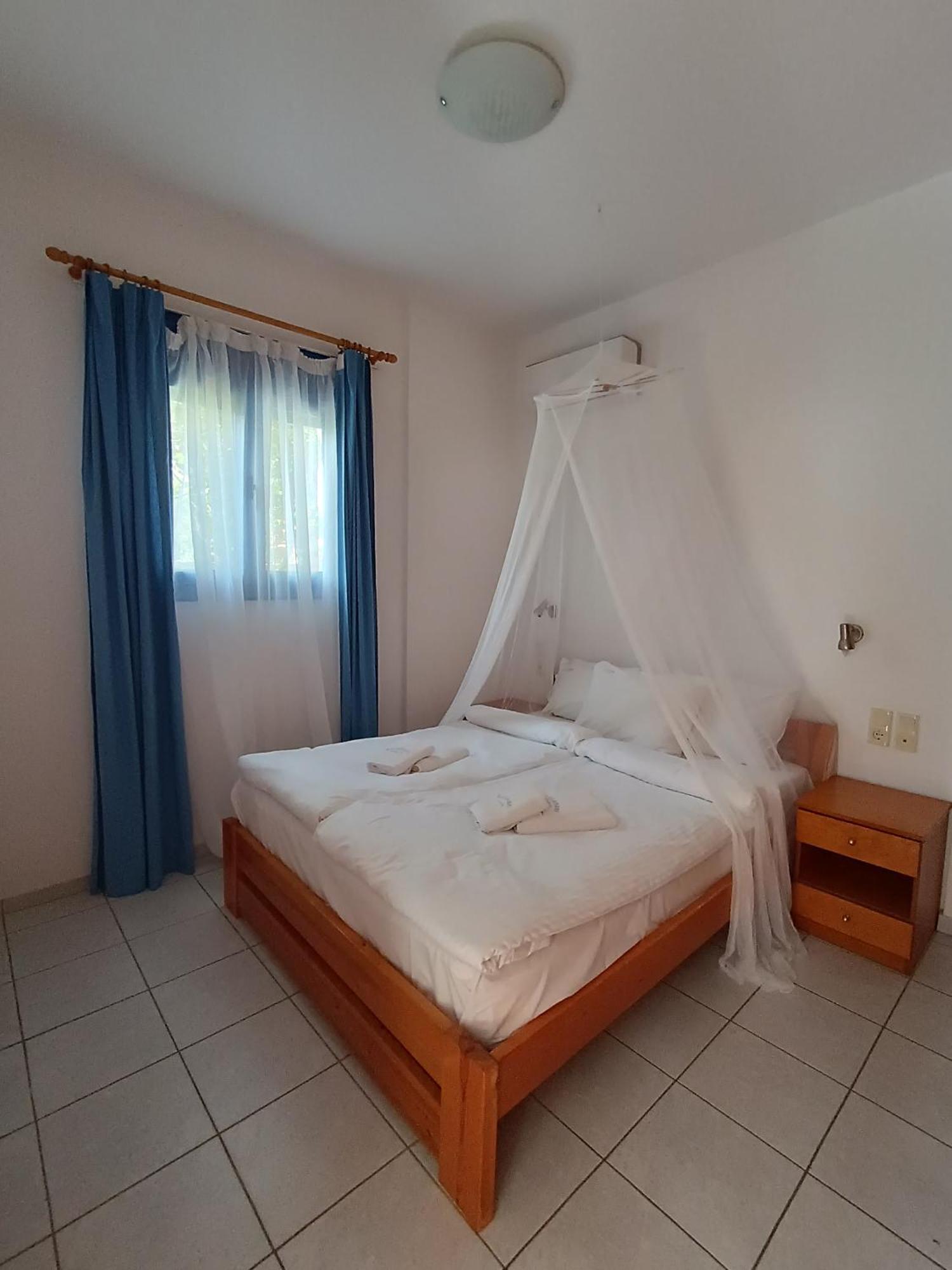 Finikas Studios & Apartments - Kalamaki Holidays Eksteriør billede